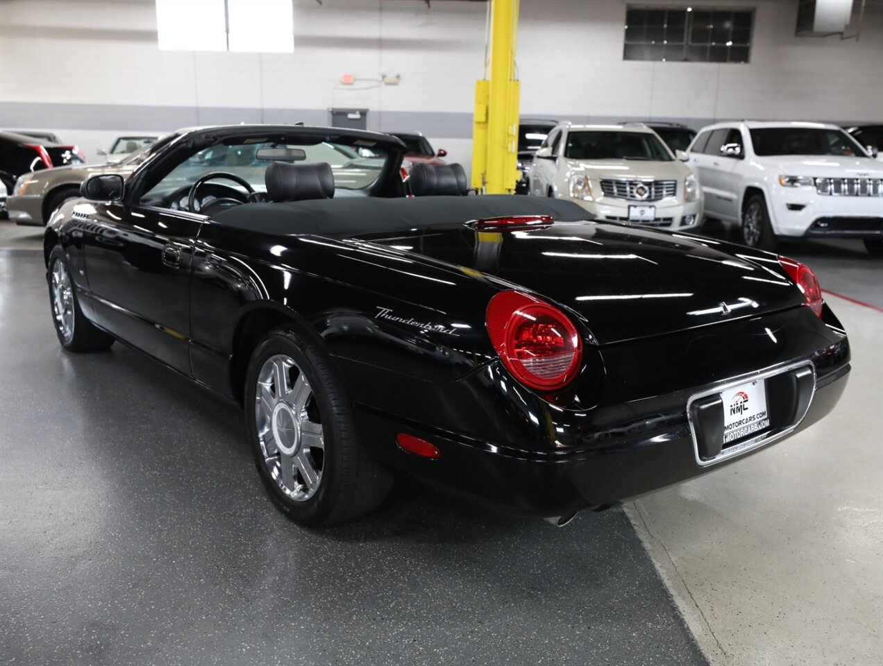 2004 Ford Thunderbird Deluxe - Photo 15 - Addison, IL 60101