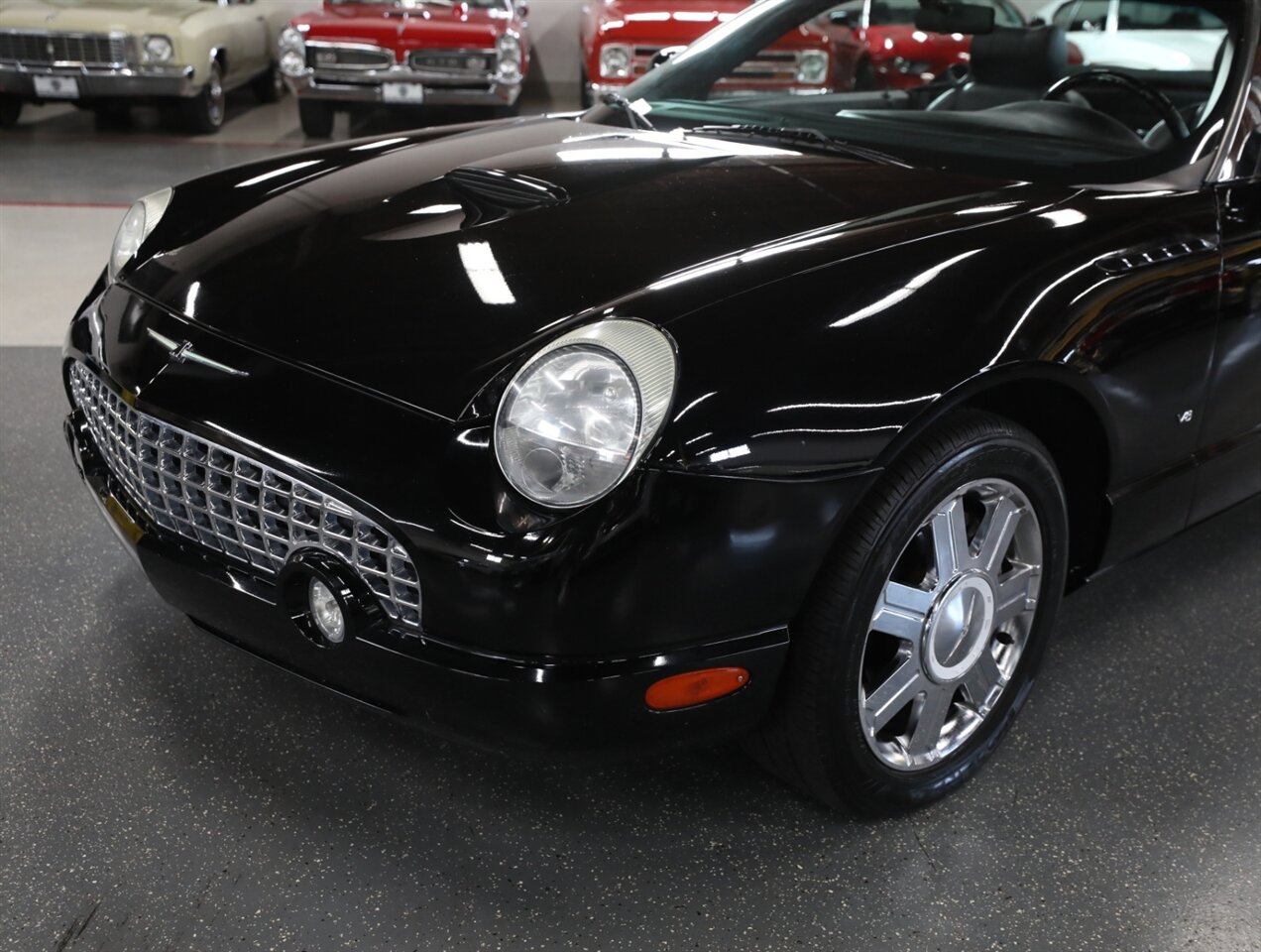2004 Ford Thunderbird Deluxe - Photo 3 - Addison, IL 60101