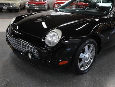 2004 Ford Thunderbird Deluxe - Photo 3 - Addison, IL 60101