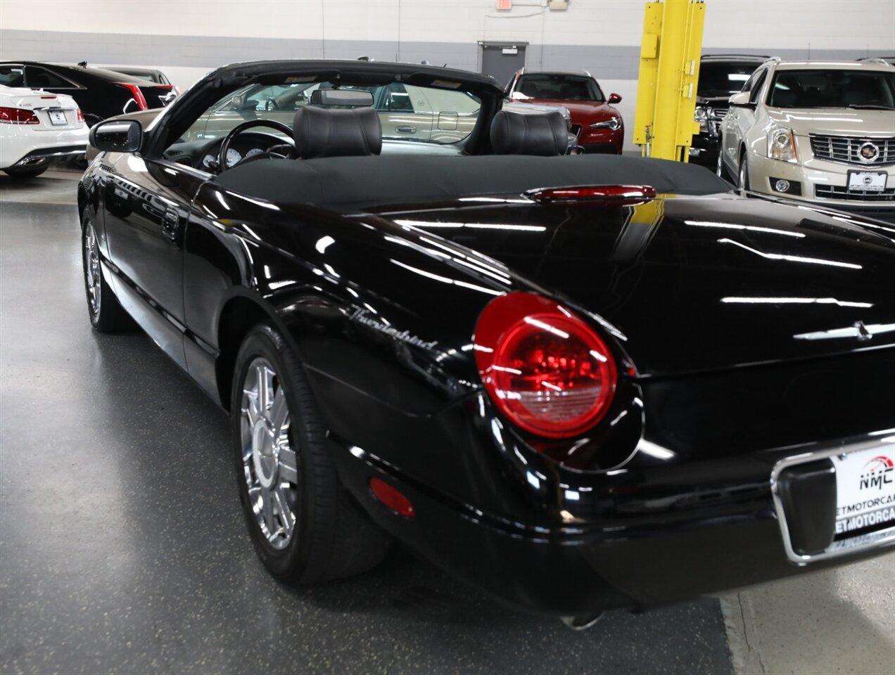 2004 Ford Thunderbird Deluxe - Photo 16 - Addison, IL 60101