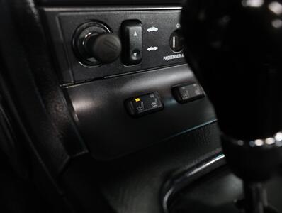 2004 Ford Thunderbird Deluxe - Photo 28 - Addison, IL 60101