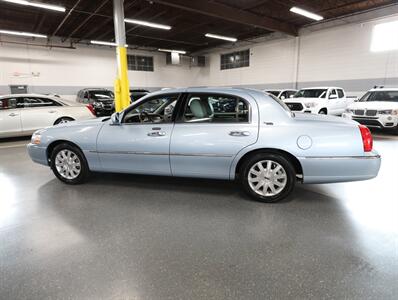 2011 Lincoln Town Car Signature Limited   - Photo 14 - Addison, IL 60101