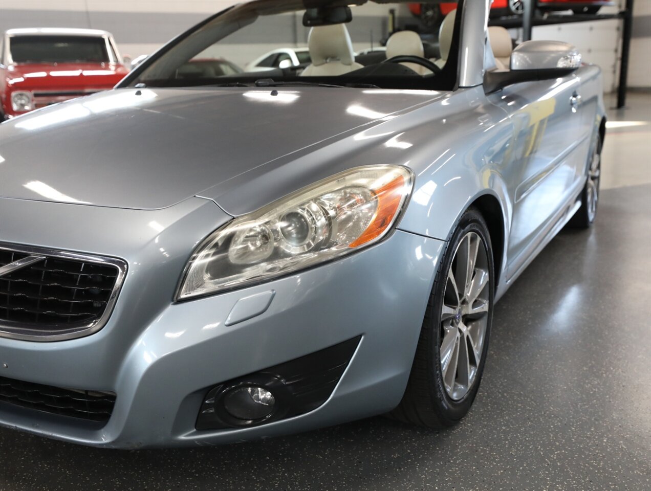 2012 Volvo C70 T5 Convertible - Photo 5 - Addison, IL 60101