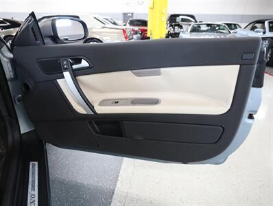 2012 Volvo C70 T5 Convertible - Photo 18 - Addison, IL 60101
