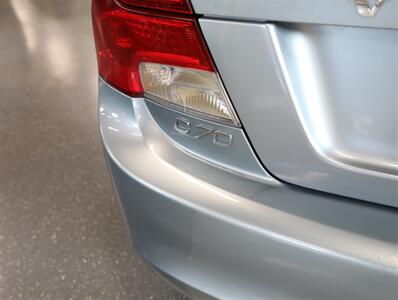 2012 Volvo C70 T5 Convertible - Photo 12 - Addison, IL 60101