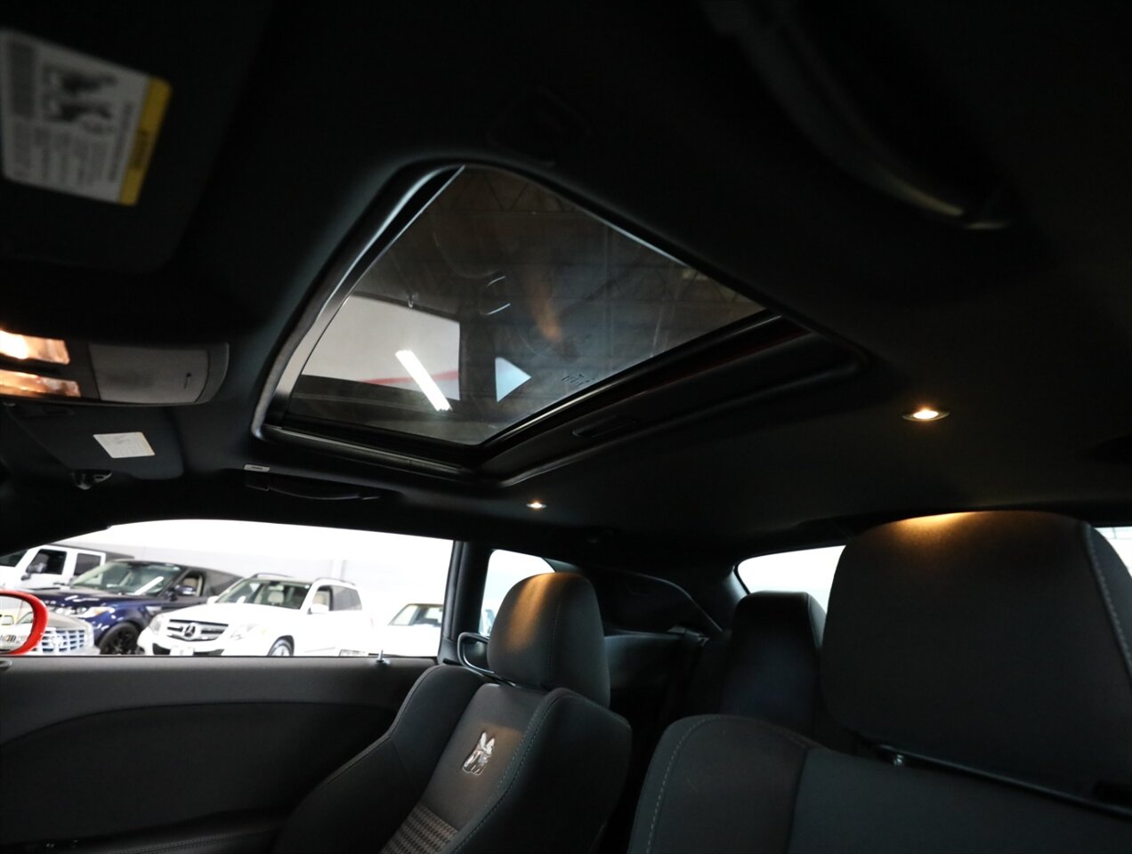 2018 Dodge Challenger 392 HEMI Scat Pack Shaker - Photo 33 - Addison, IL 60101