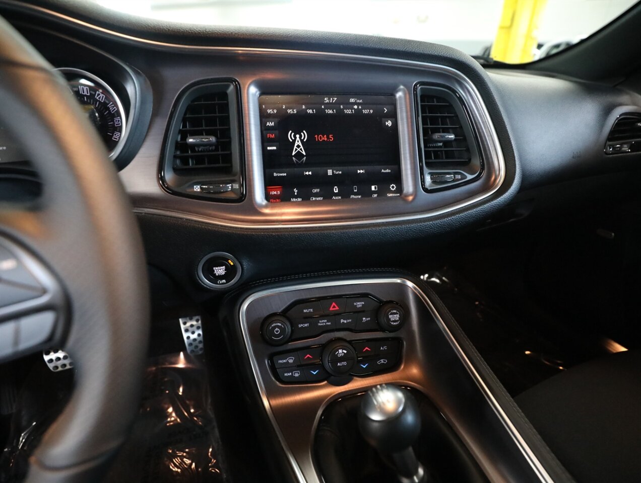 2018 Dodge Challenger 392 HEMI Scat Pack Shaker - Photo 35 - Addison, IL 60101