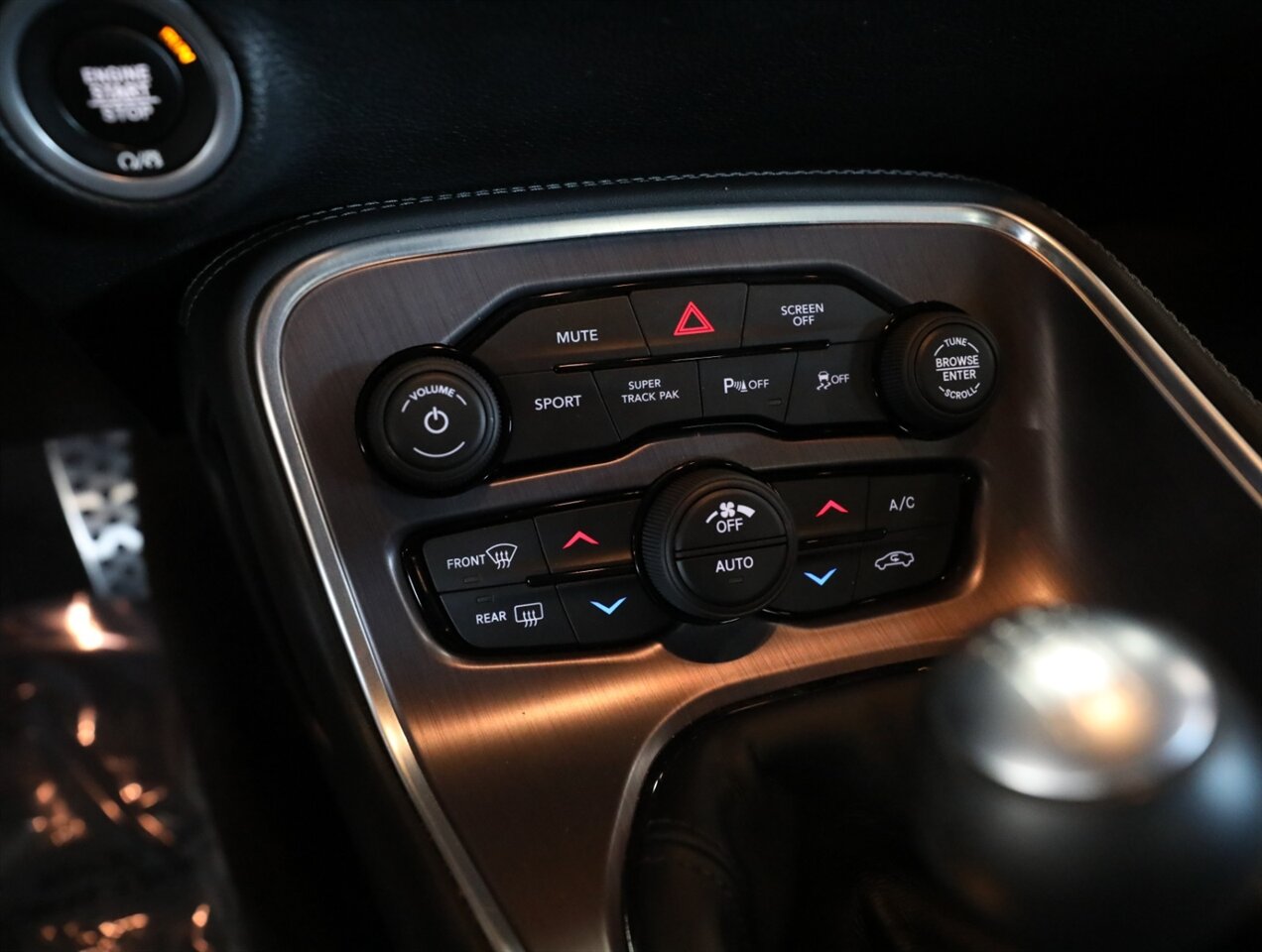 2018 Dodge Challenger 392 HEMI Scat Pack Shaker - Photo 37 - Addison, IL 60101