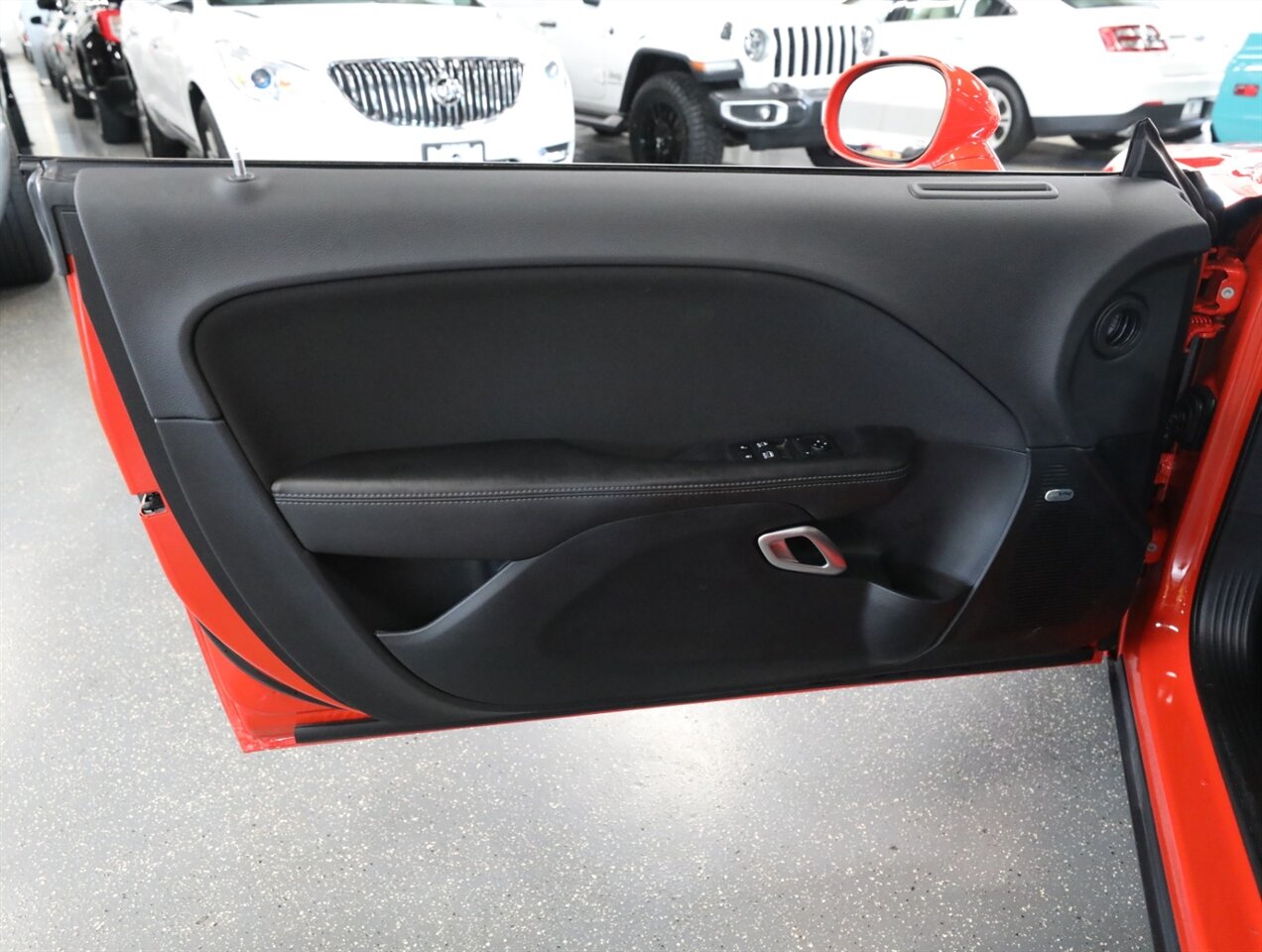 2018 Dodge Challenger 392 HEMI Scat Pack Shaker - Photo 28 - Addison, IL 60101
