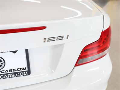 2013 BMW 128i Convertible   - Photo 11 - Addison, IL 60101