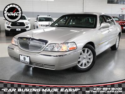 2010 Lincoln Town Car Signature Limited   - Photo 1 - Addison, IL 60101