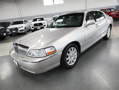 2010 Lincoln Town Car Signature Limited   - Photo 4 - Addison, IL 60101
