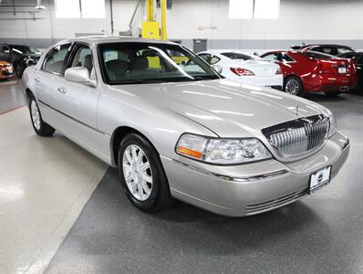2010 Lincoln Town Car Signature Limited   - Photo 7 - Addison, IL 60101