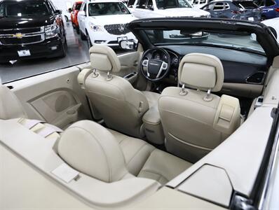 2013 Chrysler 200 Limited   - Photo 16 - Addison, IL 60101