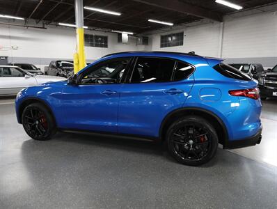 2019 Alfa Romeo Stelvio Ti Sport AWD   - Photo 16 - Addison, IL 60101