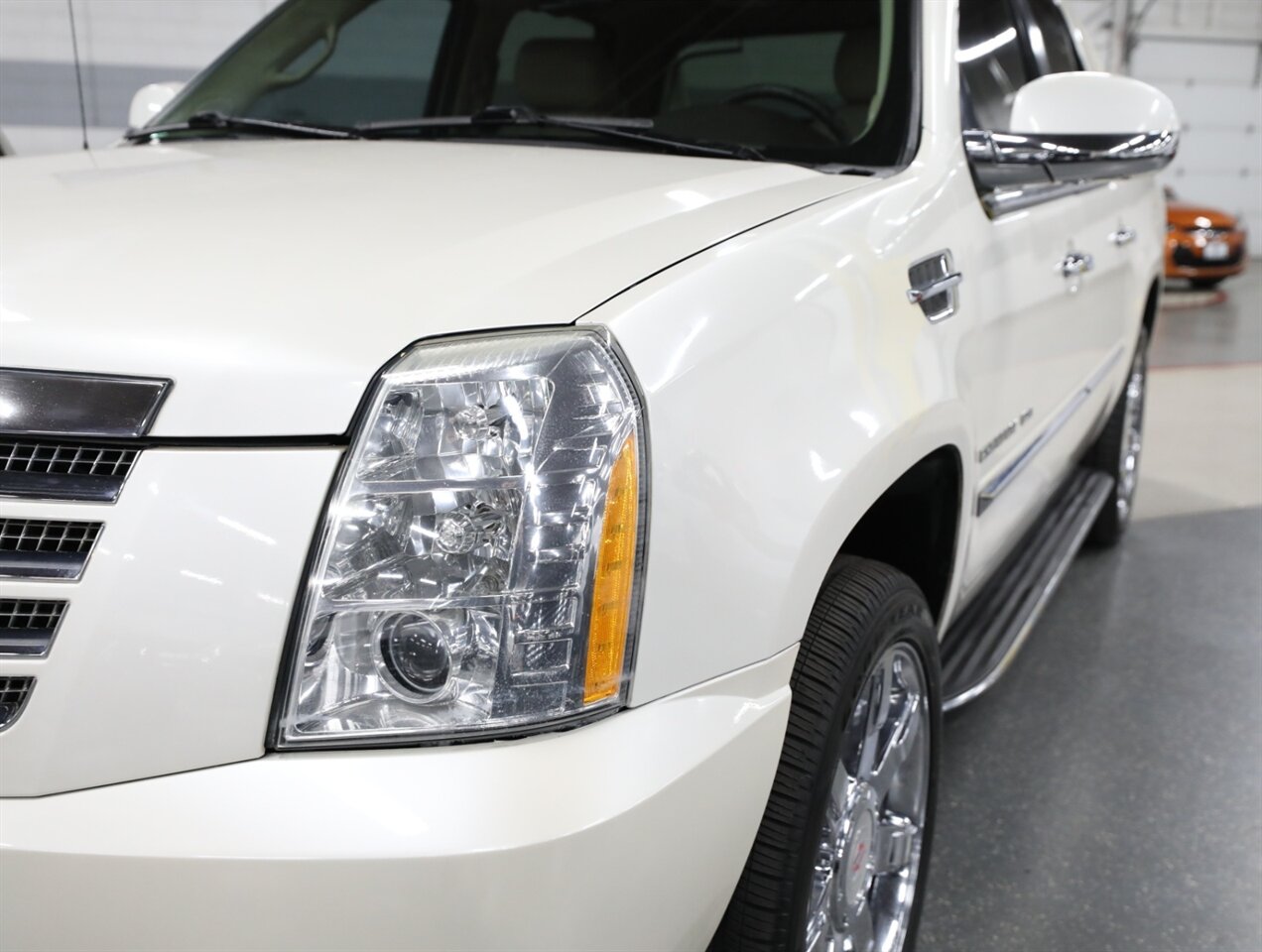 2013 Cadillac Escalade EXT Luxury - Photo 5 - Addison, IL 60101
