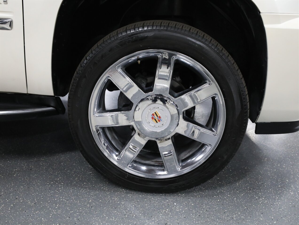 2013 Cadillac Escalade EXT Luxury - Photo 44 - Addison, IL 60101