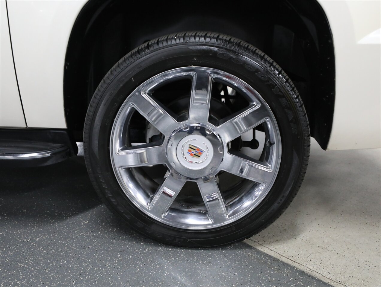 2013 Cadillac Escalade EXT Luxury - Photo 42 - Addison, IL 60101