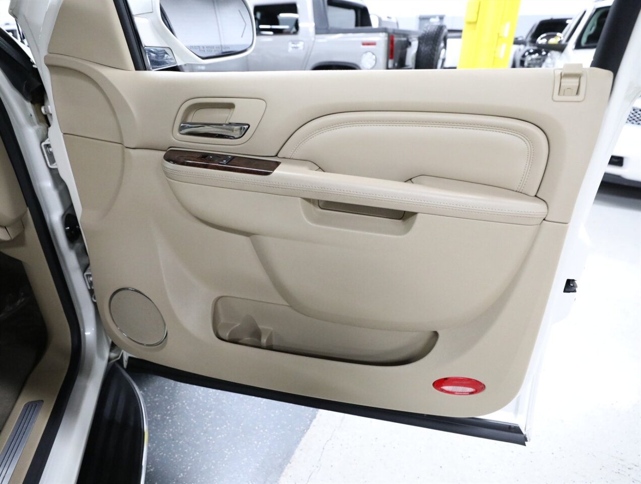 2013 Cadillac Escalade EXT Luxury - Photo 16 - Addison, IL 60101