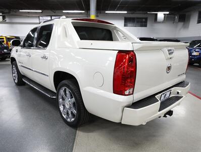 2013 Cadillac Escalade EXT Luxury - Photo 12 - Addison, IL 60101