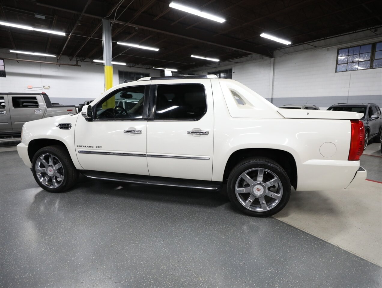 2013 Cadillac Escalade EXT Luxury - Photo 15 - Addison, IL 60101