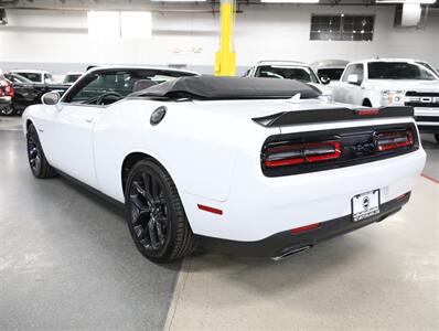 2022 Dodge Challenger R/T Plus Convertible   - Photo 13 - Addison, IL 60101