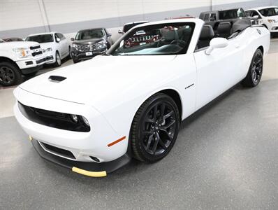 2022 Dodge Challenger R/T Plus Convertible   - Photo 4 - Addison, IL 60101