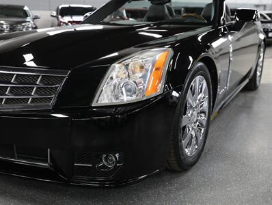 2009 Cadillac XLR Platinum   - Photo 9 - Addison, IL 60101