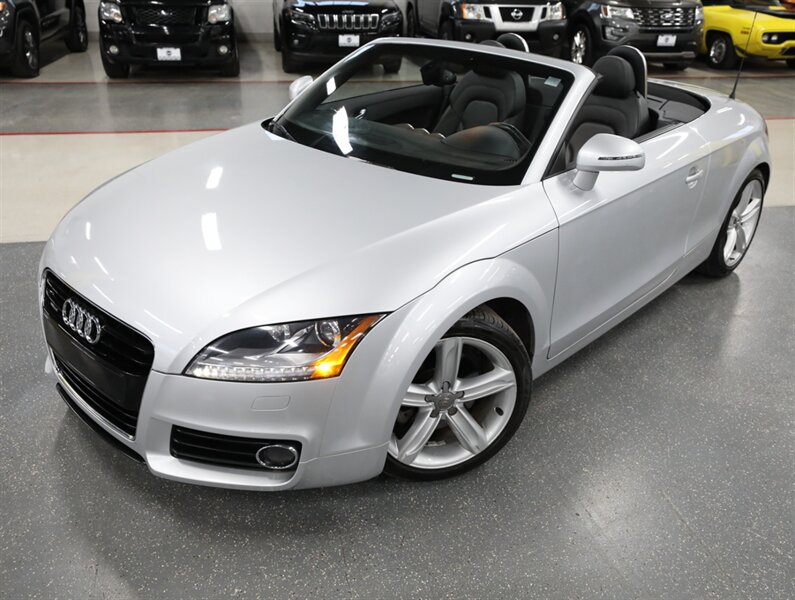 View vehicle photo 2