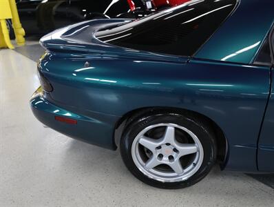 1997 Pontiac Firebird Formula   - Photo 10 - Addison, IL 60101