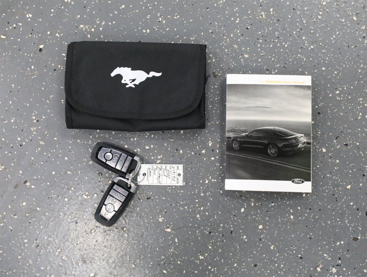 2020 Ford Mustang GT Premium Convertible - Photo 53 - Addison, IL 60101