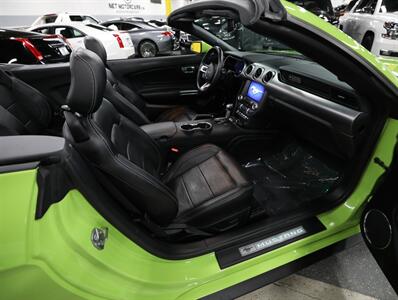 2020 Ford Mustang GT Premium Convertible - Photo 18 - Addison, IL 60101