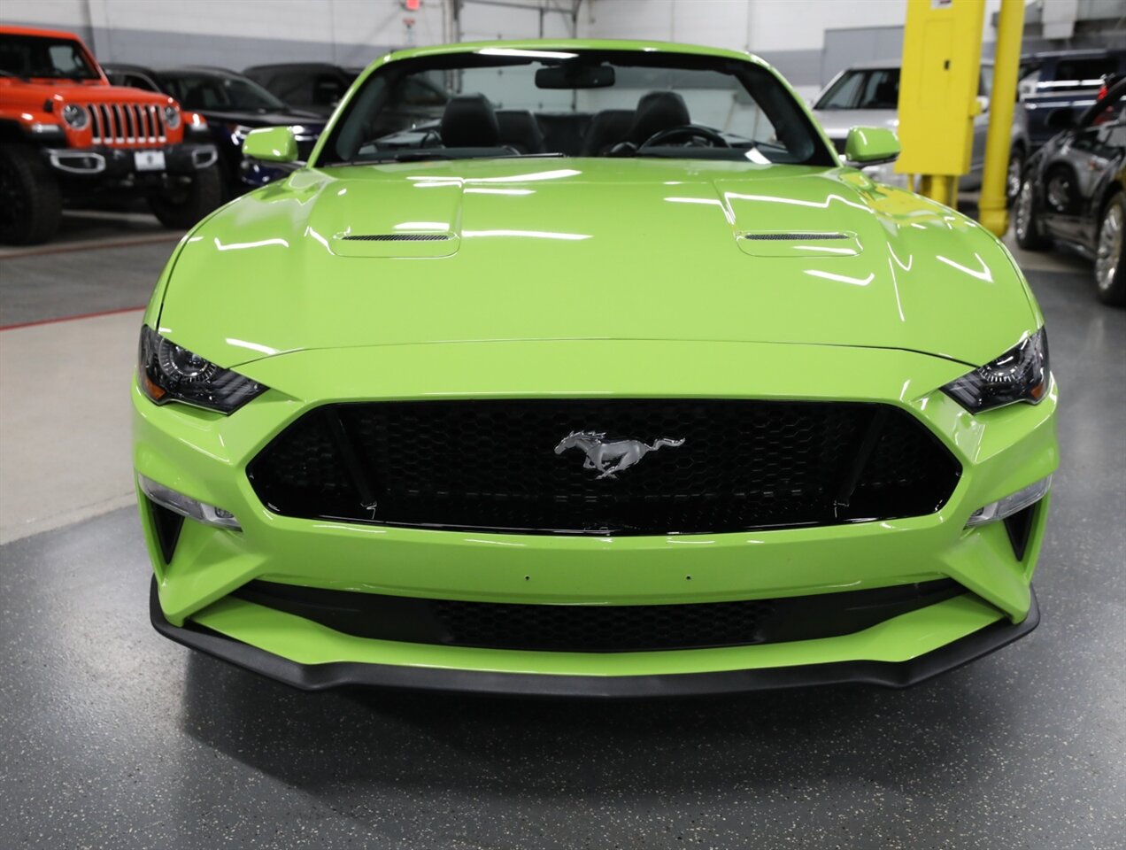 2020 Ford Mustang GT Premium Convertible - Photo 6 - Addison, IL 60101