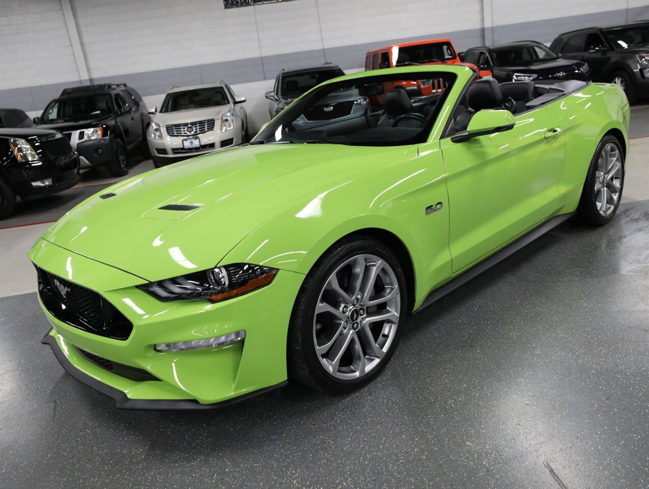 2020 Ford Mustang GT Premium Convertible - Photo 4 - Addison, IL 60101