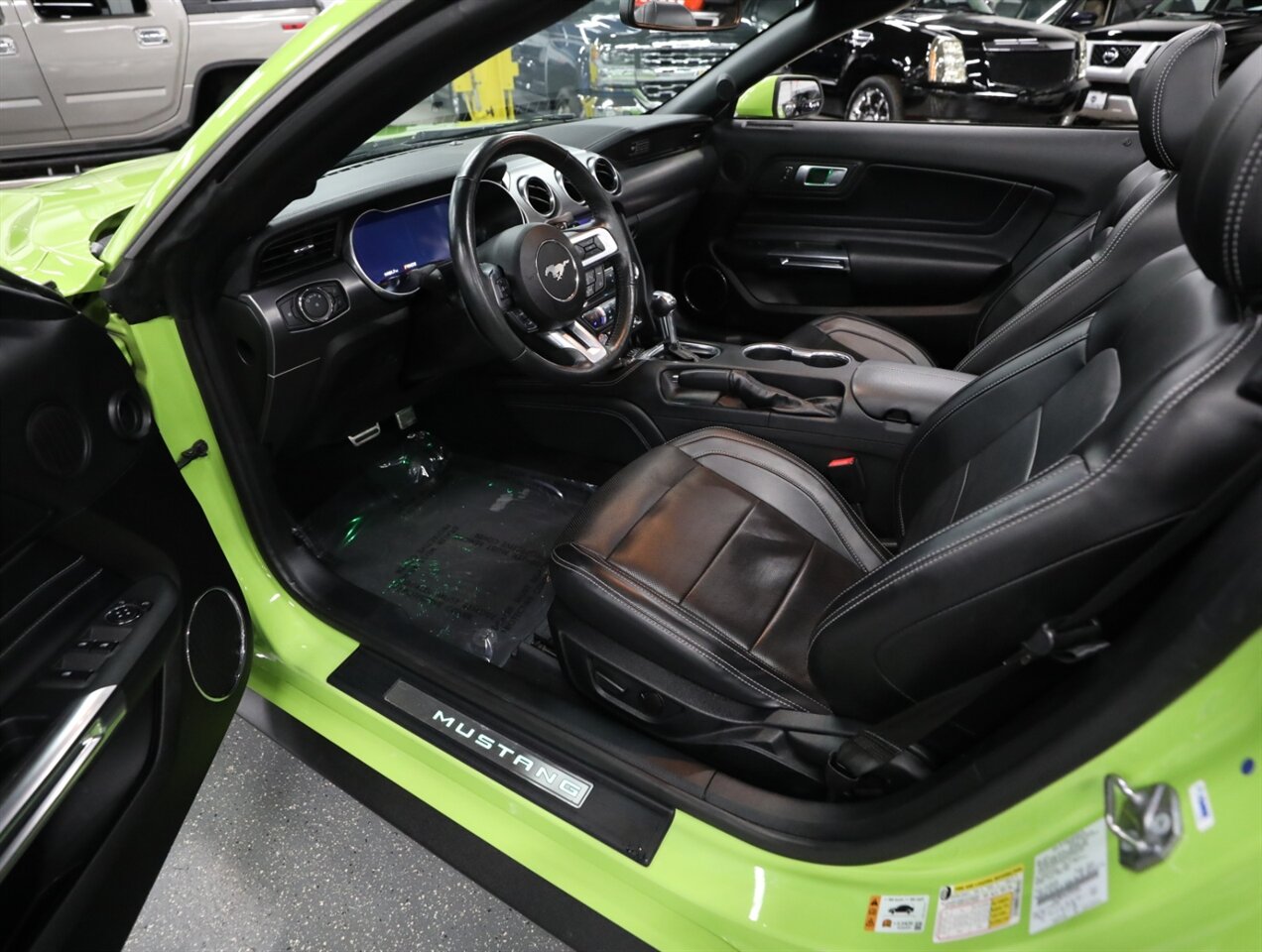 2020 Ford Mustang GT Premium Convertible - Photo 25 - Addison, IL 60101