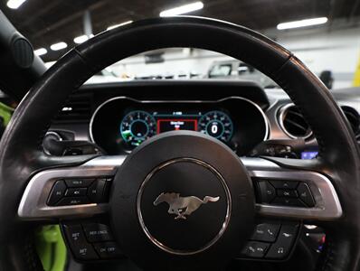 2020 Ford Mustang GT Premium Convertible - Photo 35 - Addison, IL 60101