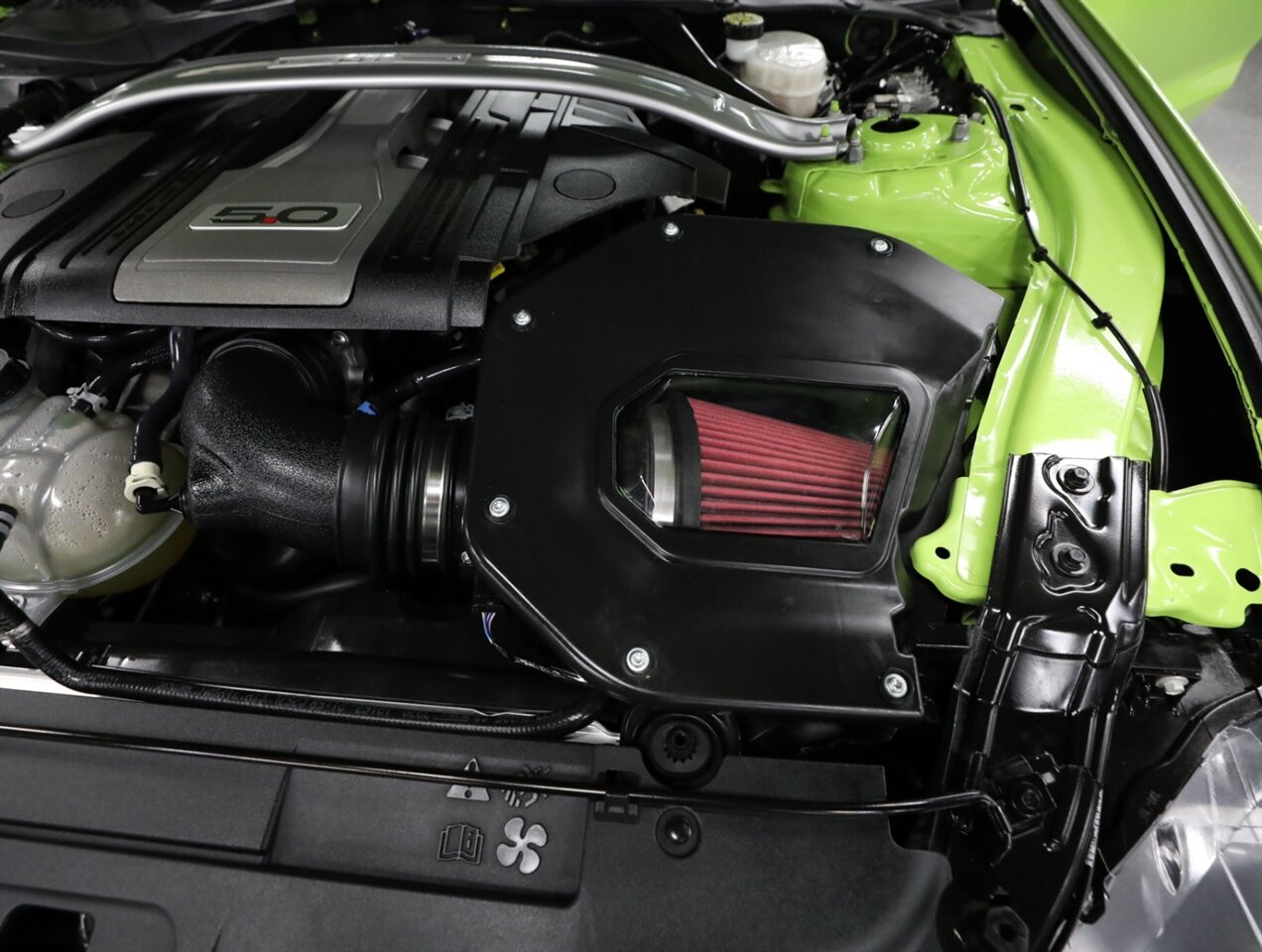 2020 Ford Mustang GT Premium Convertible - Photo 51 - Addison, IL 60101