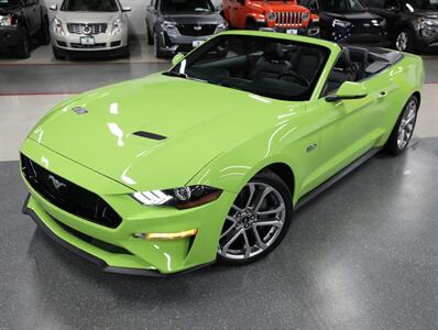 2020 Ford Mustang GT Premium Convertible - Photo 2 - Addison, IL 60101