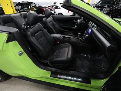 2020 Ford Mustang GT Premium Convertible - Photo 19 - Addison, IL 60101