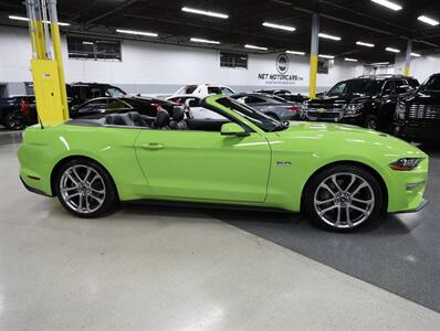 2020 Ford Mustang GT Premium Convertible - Photo 9 - Addison, IL 60101
