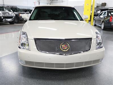 2011 Cadillac DTS Luxury Collection   - Photo 6 - Addison, IL 60101