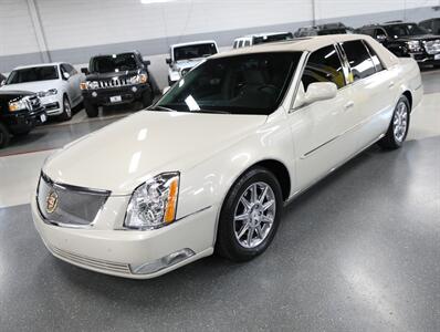 2011 Cadillac DTS Luxury Collection   - Photo 4 - Addison, IL 60101