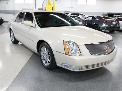 2011 Cadillac DTS Luxury Collection   - Photo 7 - Addison, IL 60101