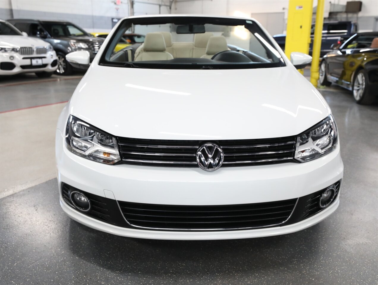 2016 Volkswagen Eos Komfort Edition - Photo 6 - Addison, IL 60101