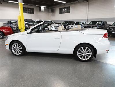 2016 Volkswagen Eos Komfort Edition - Photo 15 - Addison, IL 60101