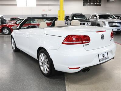 2016 Volkswagen Eos Komfort Edition - Photo 13 - Addison, IL 60101