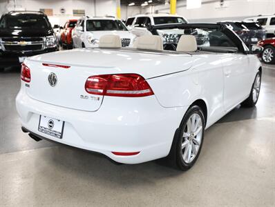 2016 Volkswagen Eos Komfort Edition - Photo 9 - Addison, IL 60101