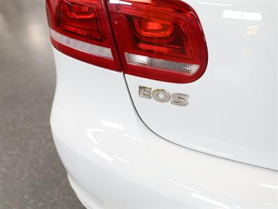 2016 Volkswagen Eos Komfort Edition - Photo 11 - Addison, IL 60101