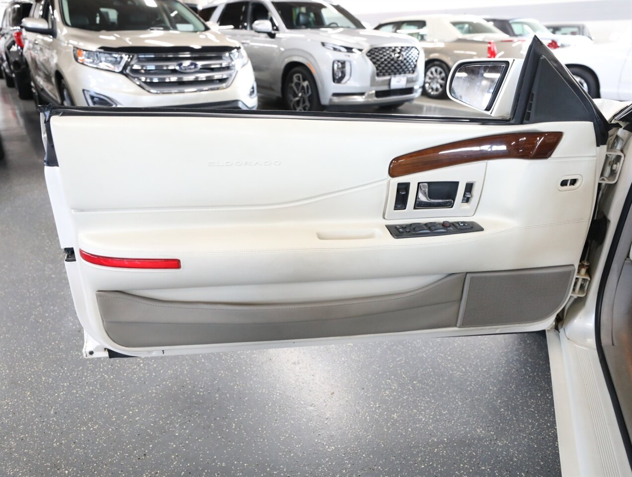 2002 Cadillac Eldorado ESC Convertible - Photo 24 - Addison, IL 60101