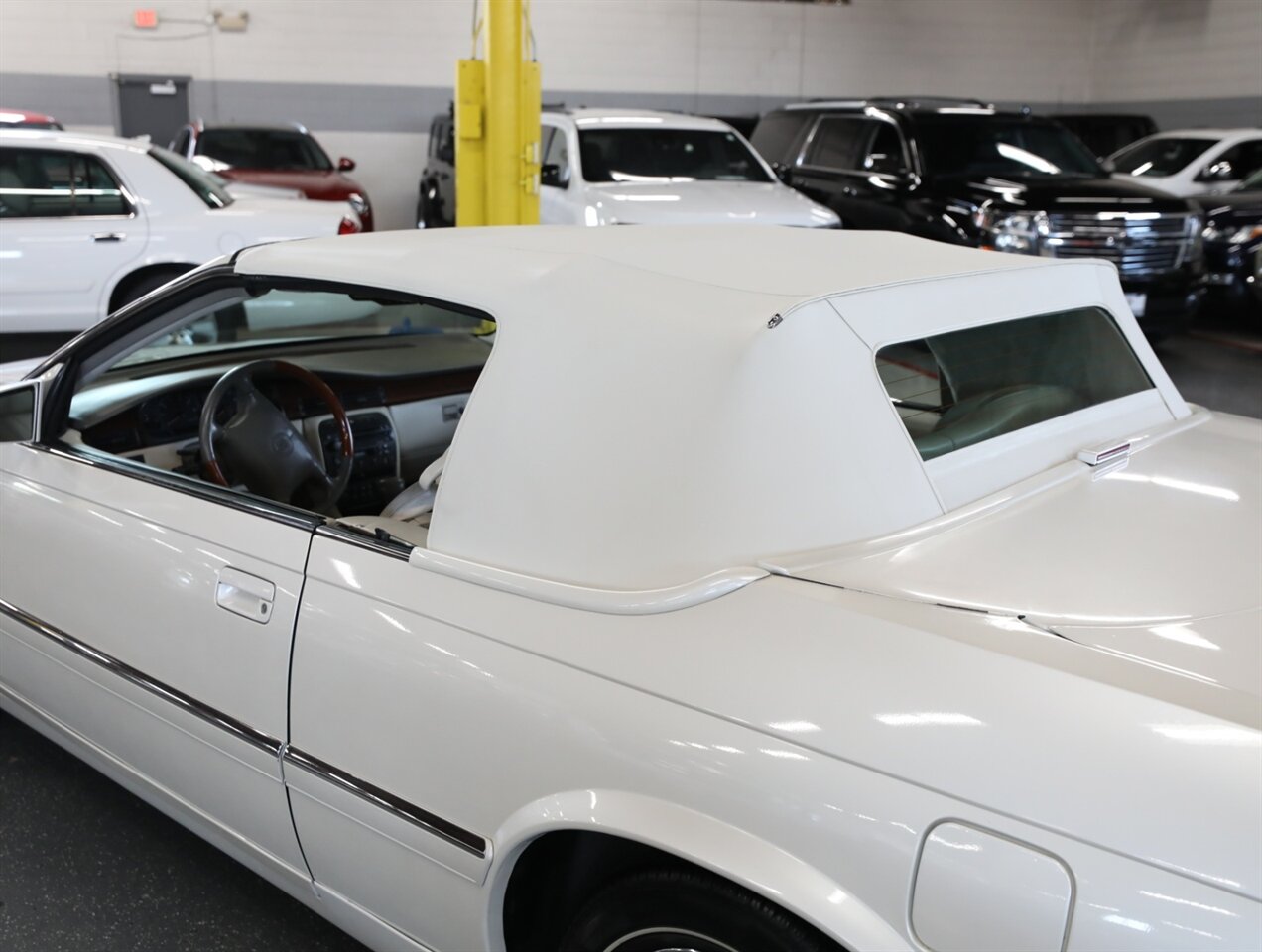 2002 Cadillac Eldorado ESC Convertible - Photo 37 - Addison, IL 60101